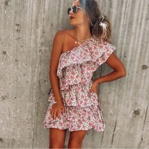 Vici X Gina Secret Admirer One Shoulder Ruffle Floral Dress womens size XL. NWT